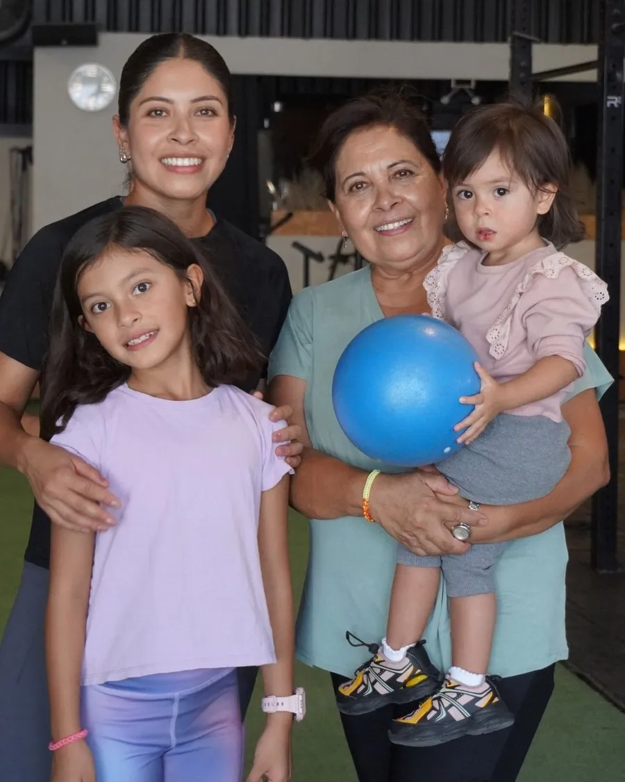 Tres generaciones de una familia entrenando en Rhino